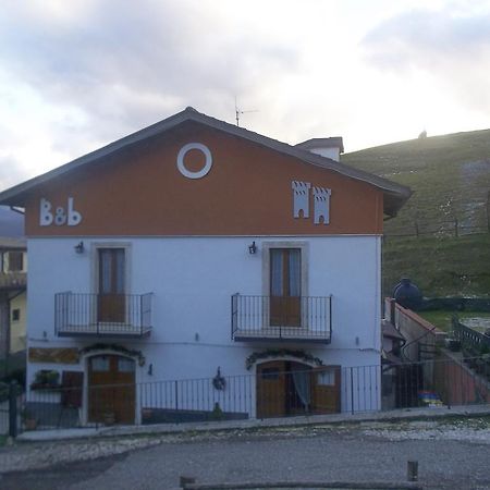 Le Antiche Torri Bed & Breakfast Pescasseroli Exterior photo